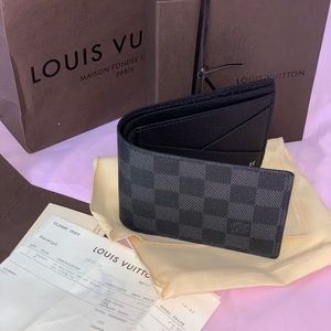 Louis  Vuitton black Monogram Mens wallet